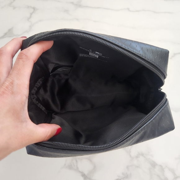 Yves Saint Laurent Textured Black Beauty Bag - Picture 7 of 11